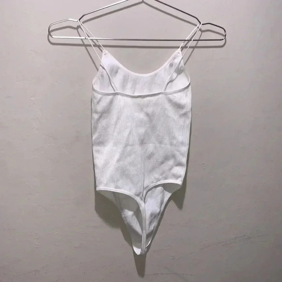 Aritzia Sunday Best Seamless Ribbed Bodysuit Size XS/S - Picture 6 of 6